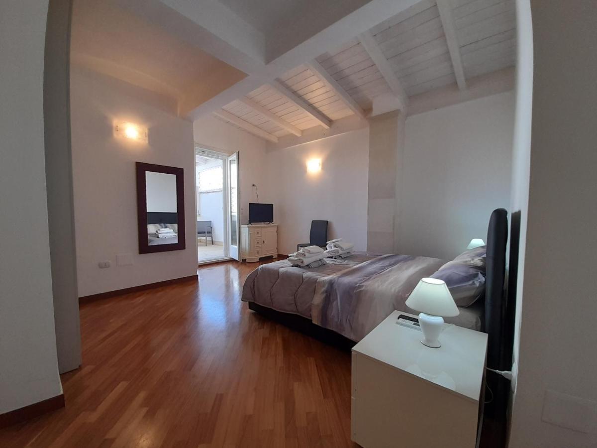 Dimora Emilia Apartment Lecce Exterior photo