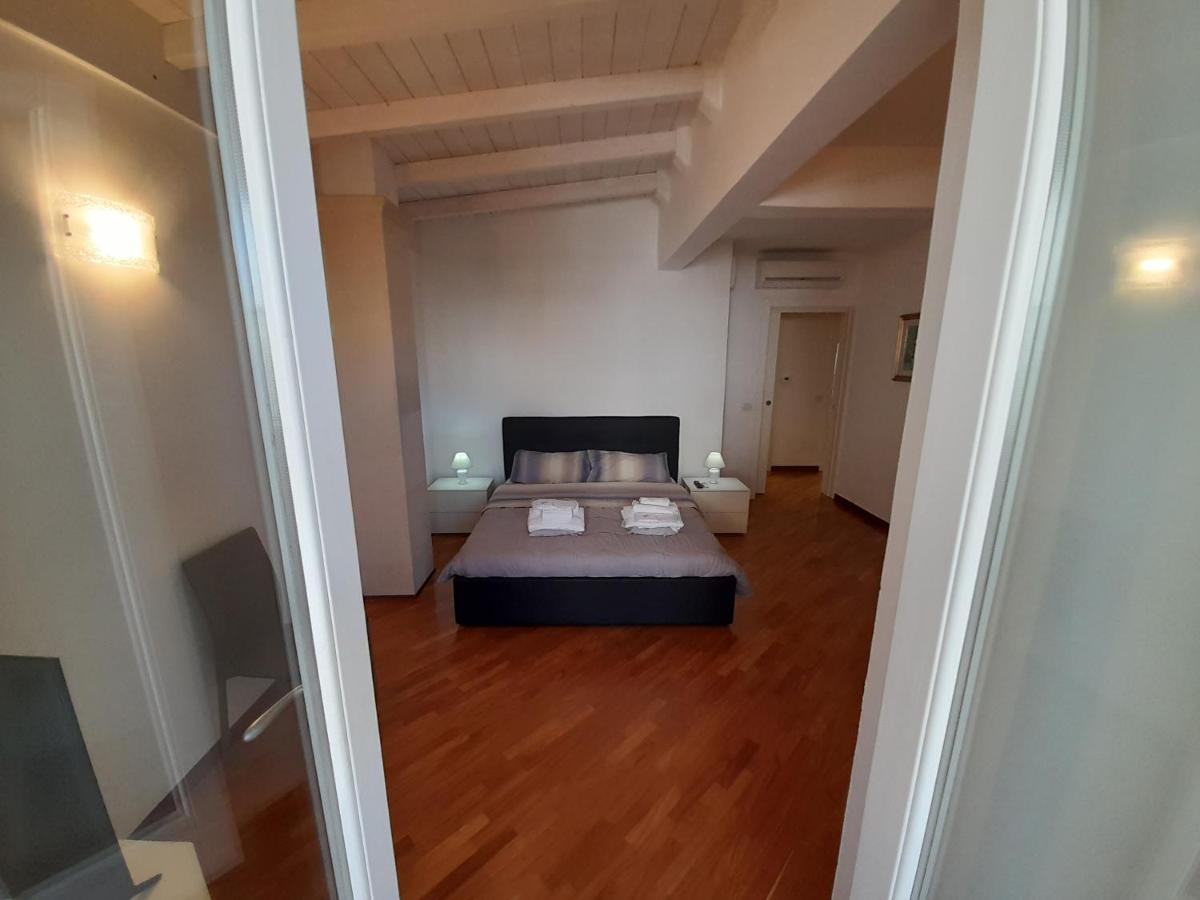 Dimora Emilia Apartment Lecce Exterior photo